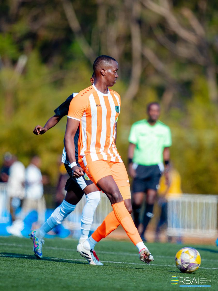 rbarwanda's tweet photo. 📸AMAFOTO📸

Kuri Kigali Pelé Stadium hari kubera umukino hagati ya Republican Guard (RG) na BMTC Nasho, usoza iy'Irushanwa rya “RDF Liberation Cup 2026” mu mupira w'amaguru mu bagabo.

Iyi mikino yateguwe mu rwego rwo kwizihiza ku nshuro ya 32 Umunsi wo Kwibohora. #RBASports #Kwibohora32

📸: @Nkuranga_