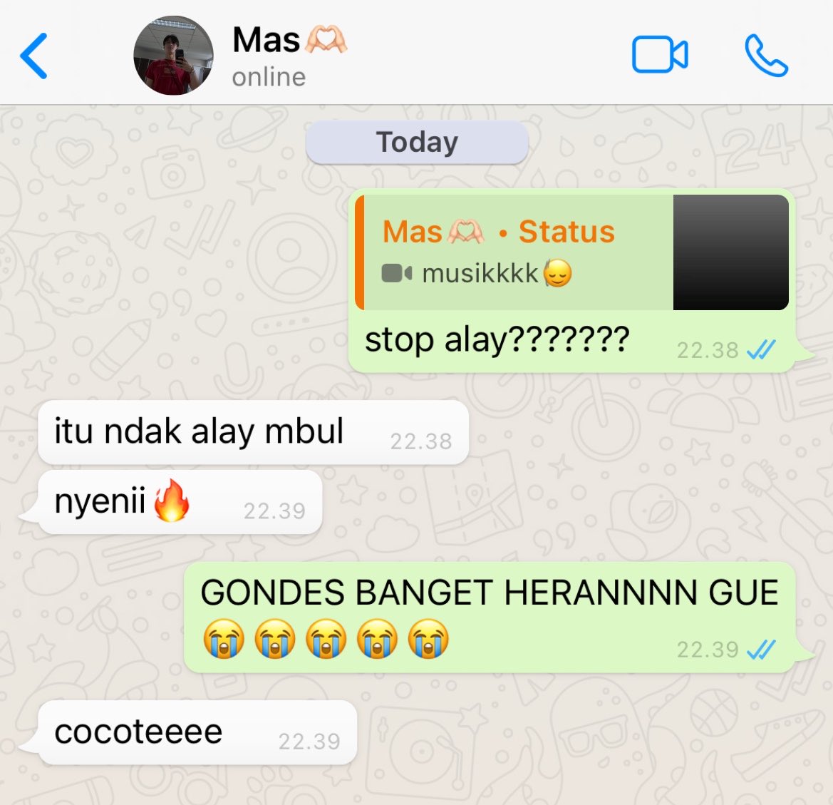 nichamoroll's tweet photo. onetweet tingmeen au gondes semarangan vs si cantik jakartanssss lagi tapi versi si cantik dah beneran MUAK 🤣🤣🤣 https://t.co/oGyvKPYAXZ
