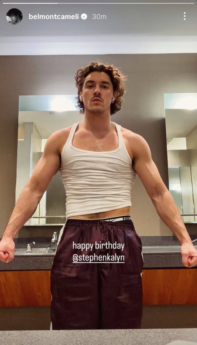 babybelcameli's tweet photo. this fucking guy man!! flexing for his boyfriend and then putting the text where he did 😭😭 https://t.co/3565riXA6j