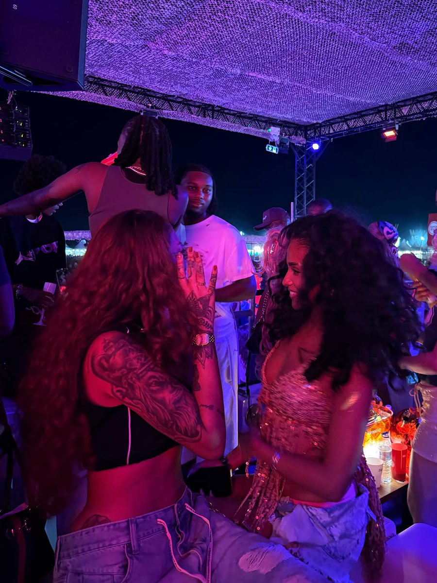 youknowiamryt18's tweet photo. Tyla stuns with Kehlani in new photo at the AfroNation in Portugal https://t.co/MGBYST07yy