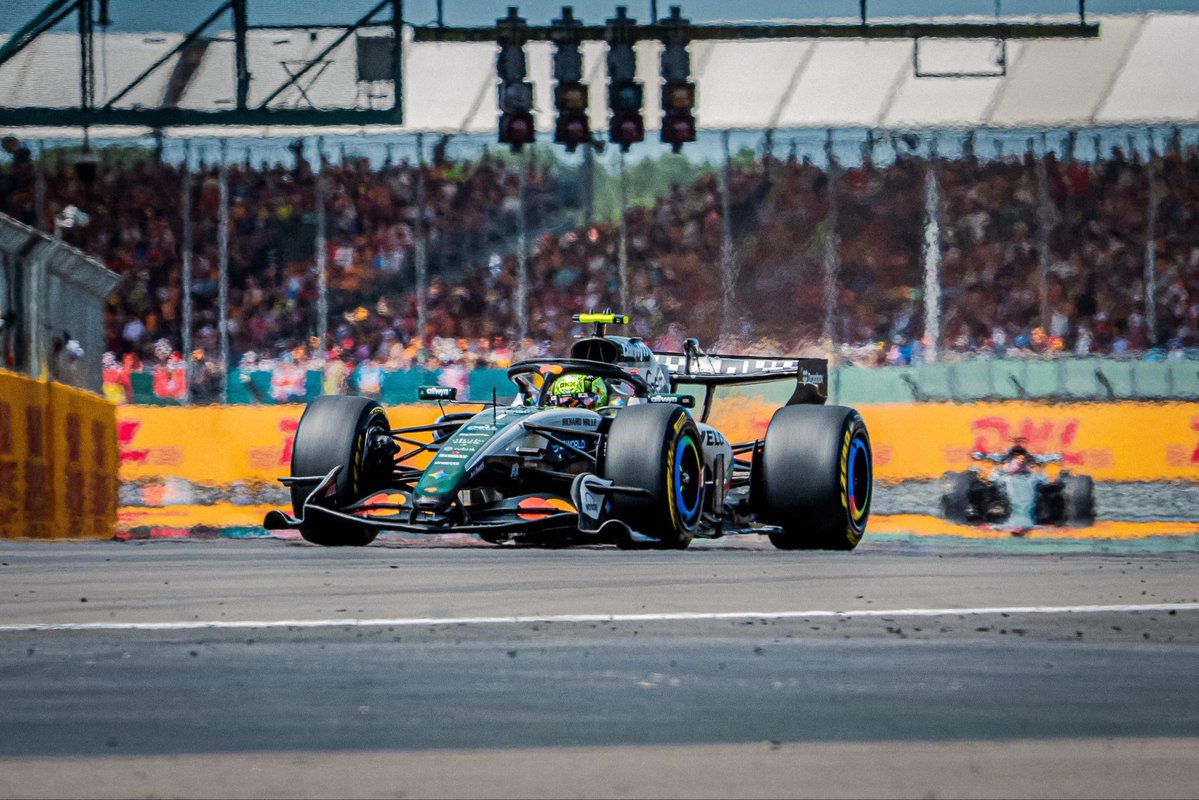 McLarenF1's tweet photo. LN1✨

#McLarenF1 | #SparkWhatsNext | #BritishGP 🇬🇧 https://t.co/N2J4AzKCDx