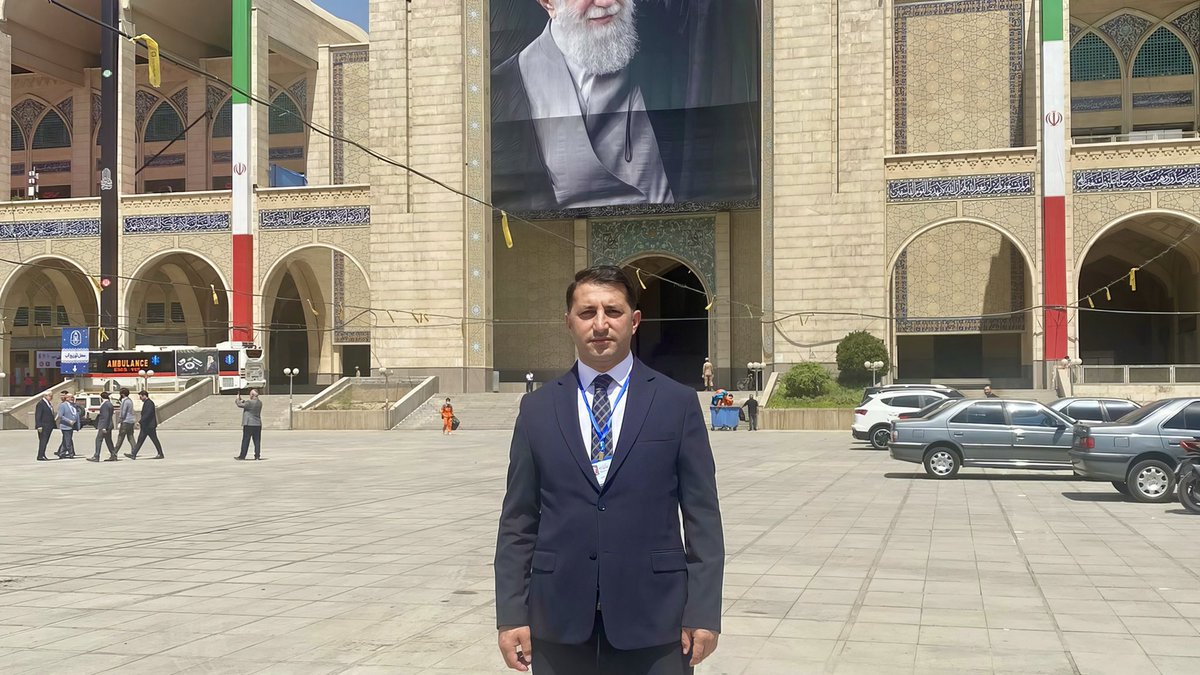 isbamTR's tweet photo. İSBAM Başkanımız Fatih Aydın, ABD ve İsrail’in hain saldırısında şehit olan İran İslam Devrimi Lideri Ali Hamaney’in Tahran’da düzenlenen cenaze törenine katıldı. https://t.co/YPAWH5atQ1