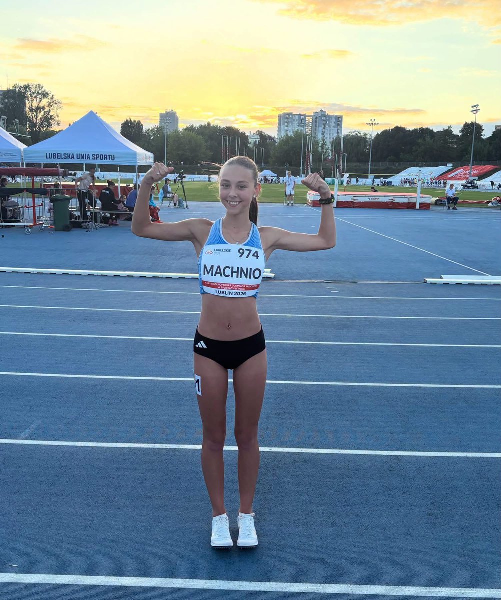 lzs_pl's tweet photo. 🥉 Karolina Machnio z brązowym medalem Mistrzostw Polski U18 na 3000 m! 💚❤️
To już trzeci medal mistrzostw Polski Karoliny w sezonie 2026. Gratulacje dla zawodniczki i sztabu LMKS Żak Pyrzyce! 👏
#LZS #Lekkoatletyka #MPU18 #KarolinaMachnio #LMKSŻakPyrzyce https://t.co/hwseEOObfn