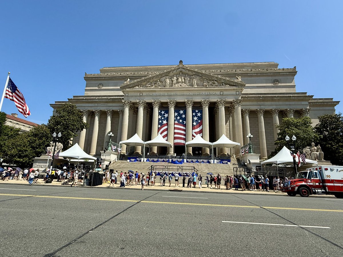 TheValueist's tweet photo. Happy 250th to the United States of America!!! 🇺🇸🇺🇸🇺🇸🎉🎊🎂 250 more outstanding years to come!!! 🎇

There's no better place to celebrate the 4th than in Washington, DC! Grateful to live in the most exceptional nation on Earth during the most transformative era in history. https://t.co/jJK08KQo6q