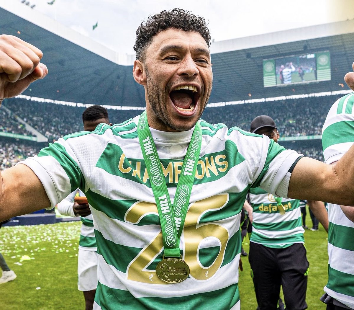 LFCTransferRoom's tweet photo. ✅ 𝗡𝗢𝗡 𝗟𝗙𝗖: Former Liverpool midfielder Alex Oxlade-Chamberlain has signed a new one-year deal with Celtic. https://t.co/xIpjbUy2KK