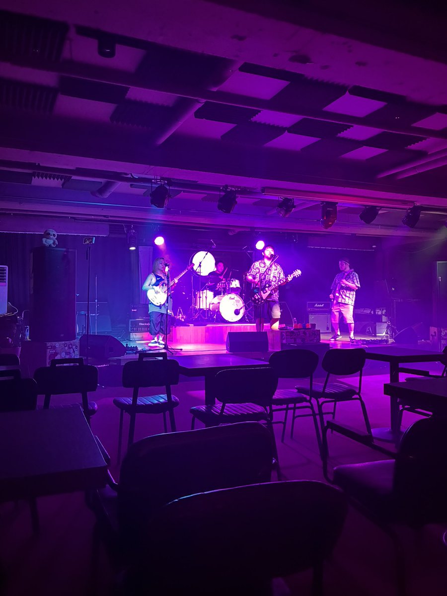 AKNews3's tweet photo. 韓国のパープルホールでライブしてきました！😆✨

 #アイドル  #韓国  #LIVE https://t.co/1JNGV2bsGk