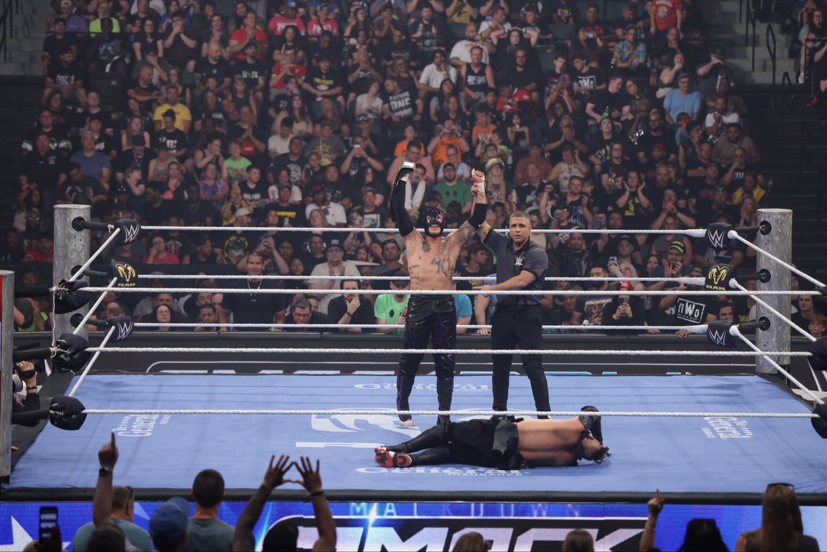 ReyFenixMx's tweet photo. 35 days, 4 title defenses in 3 different countries. The best cruiserweight wrestler in the universe #MexaKing 

👁️

35 días, 4 defensas, 3 diferentes países. El mejor luchador peso crucero de universo. 

#ANIMO #MexaKing #YoSoyLuchaLibre https://t.co/zFv7uAPUUX