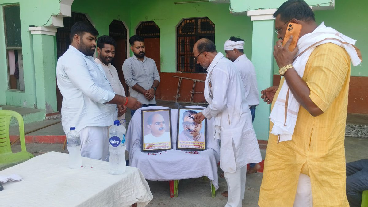 Rudr12345's tweet photo. मण्डल ओरन 
आज दिनांक 04-7-2026 को भारतीय जनता पार्टी मंडल ओरन की कामकाजी मासिक बैठक मण्डल प्रभारी आदरणीय श्री राजर्षि शुक्ला शुक्ला जी एवं मण्डल अध्यक्ष ओरन श्री आशीष अनुरागी जी की अध्यक्षता में शिवांस जे के मैरिज हाल ओरन में सम्पन्न हुई https://t.co/D5498xsqAD