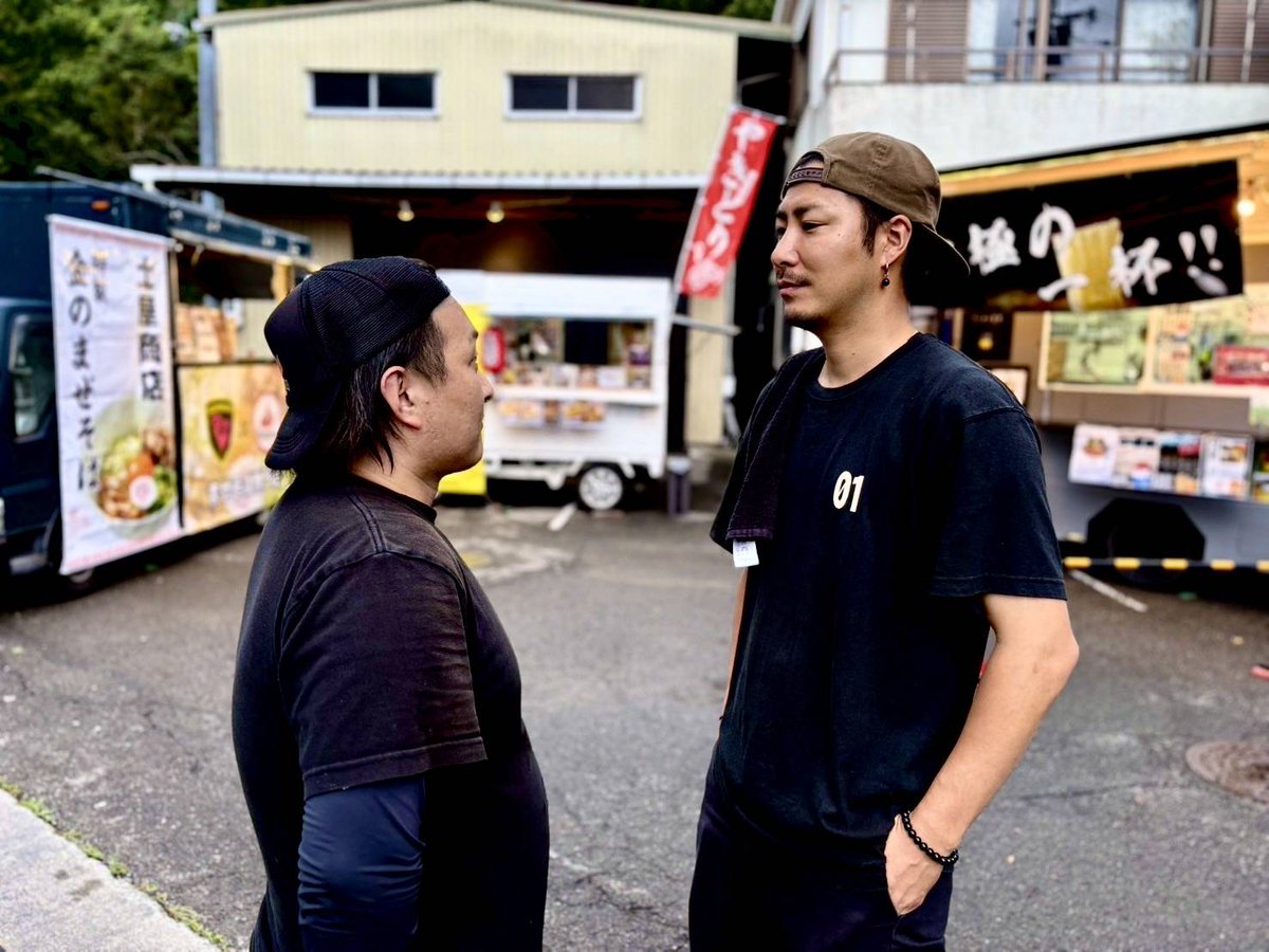行ってきましたー！ 土屋商店さんの まぜそば写真撮るん忘れた