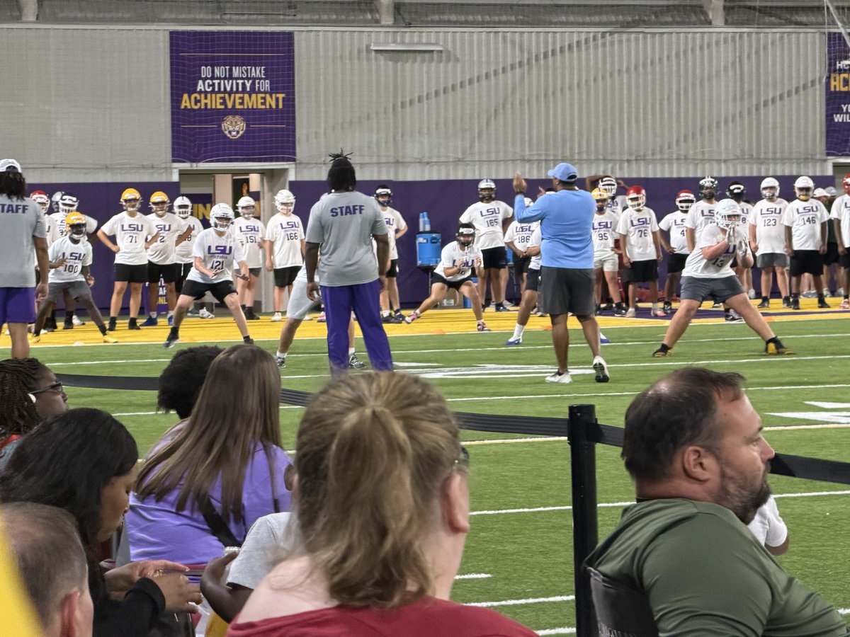 WillHarman25061's tweet photo. Honored to get to play on the @LSUfootball field very awesome opportunity https://t.co/gavGH6GVtV