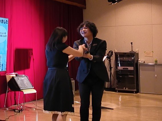 flopsy369's tweet photo. 富田林中央公民館「星のきらめきコンサート」。
口笛の儀間太久実くんと、天の川や星雲星団、オーロラなど撮影した写真と共にお送りしました。
お客さま、スタッフの皆さまありがとうございます。

#井阪あゆみ #儀間太久実 #星のソムリエの資格を持つピアニスト   #星と音楽をつなぐ仕掛け人 https://t.co/LYRxjiD84e
