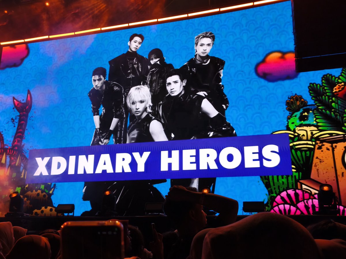 riharuruhara's tweet photo. My own Xdinary Heroes in Prambanan Jazz Festival 2026 fancams — a thread https://t.co/zIRHl745cc