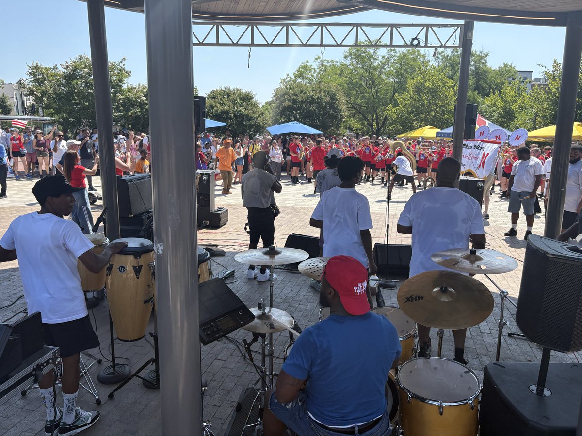 charlesallen's tweet photo. What an amazing 4th of July parade in Capitol Hill! So glad to have @Janeese4DC @RobertWhite_DC &amp; @ChmnMendelson join me! Barracks Row was packed, @EasternHS Marching Band set the tone, &amp; the jam session with Too Much Talent and a marching band from Nebraska was epic. https://t.co/yKT0EfEwpH