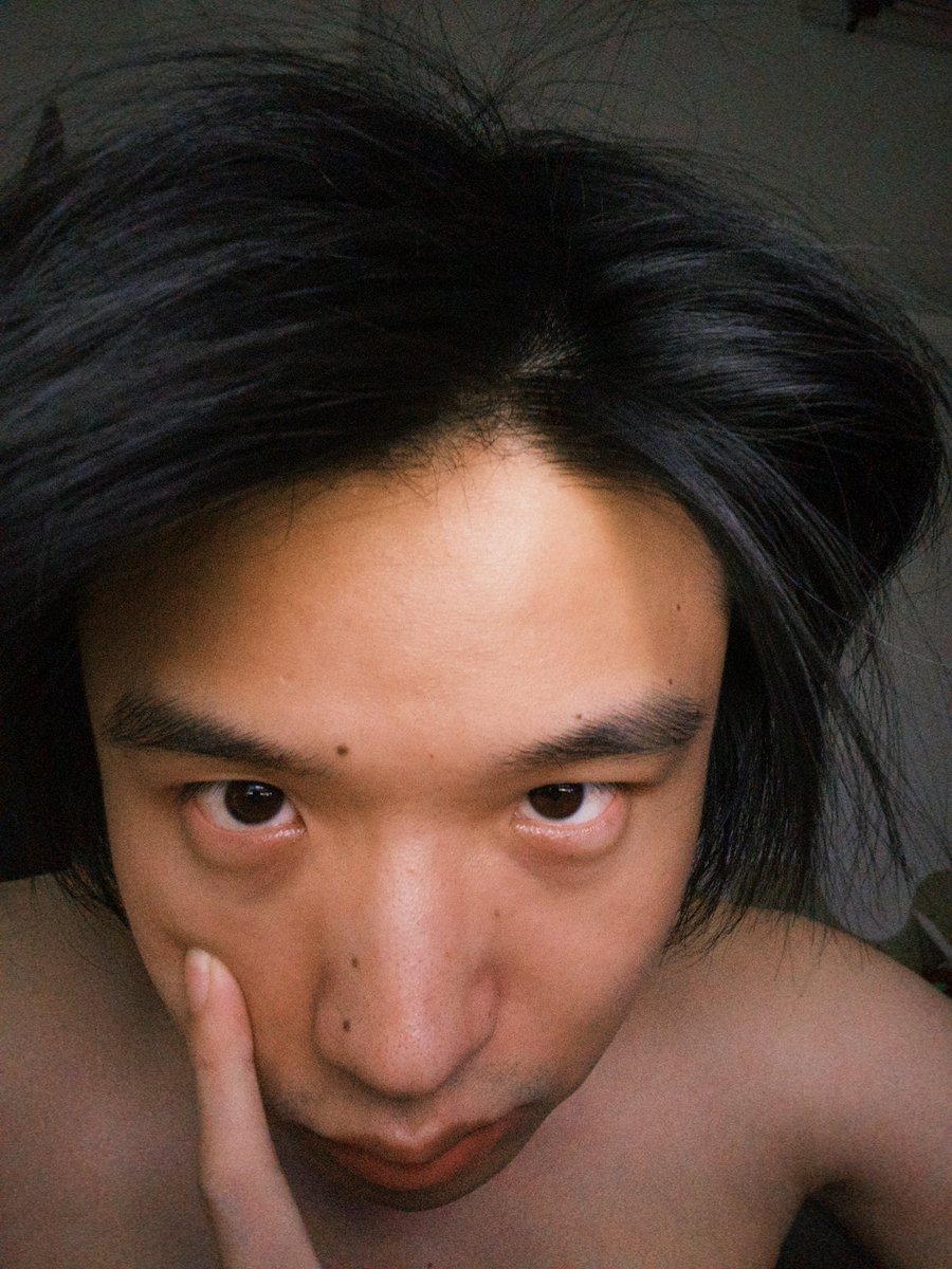 kangkeanghere's tweet photo. 活着好累 如果你看到了 抱歉 传播负能量了 祝你每天开心 https://t.co/SqxooVVJbe