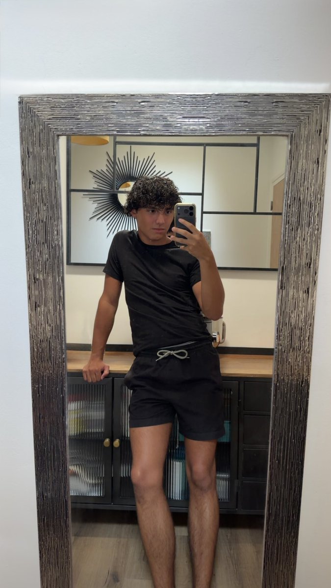 louismrccc's tweet photo. RT si tu veux en voir un peu plus 🙃 https://t.co/KllrbrsZUv