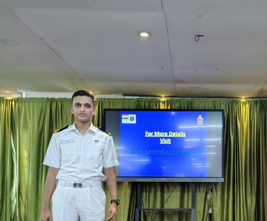 IN_NetajiSubhas's tweet photo. #CareerGuidance.
SLt Bhairav from INS Netaji Subhas visited Bharat Academy and Sciences, Howrah, engaging with students and sharing insights on the honour and opportunities of a career in the Indian Navy. A morning dedicated to motivation, guidance, and nation-building.
#YouthEmpowerment #Motivation
@indiannavy
@IN_HQENC
@easterncomd
@Navyesm
@PRO_Vizag
@prodefkolkata