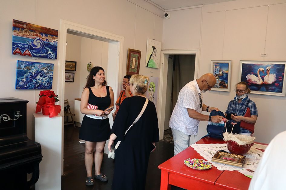 AdalarDernegi's tweet photo. Derneğimizde 4 Temmuz Cumartesi günü açılan “Büyükada’da Sanat Aşkıyla” başlıklı karma sergi ayın 10’nuna kadar ziyaret edilebilir, bekleriz. https://t.co/RTlic7ITcP
