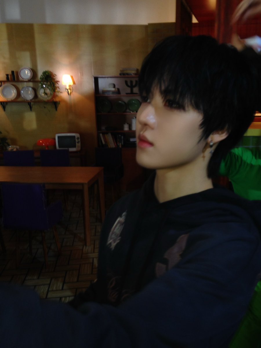 Itsicon1c's tweet photo. 정훈생일축하 세은땡큐 https://t.co/7oTyit5aiO