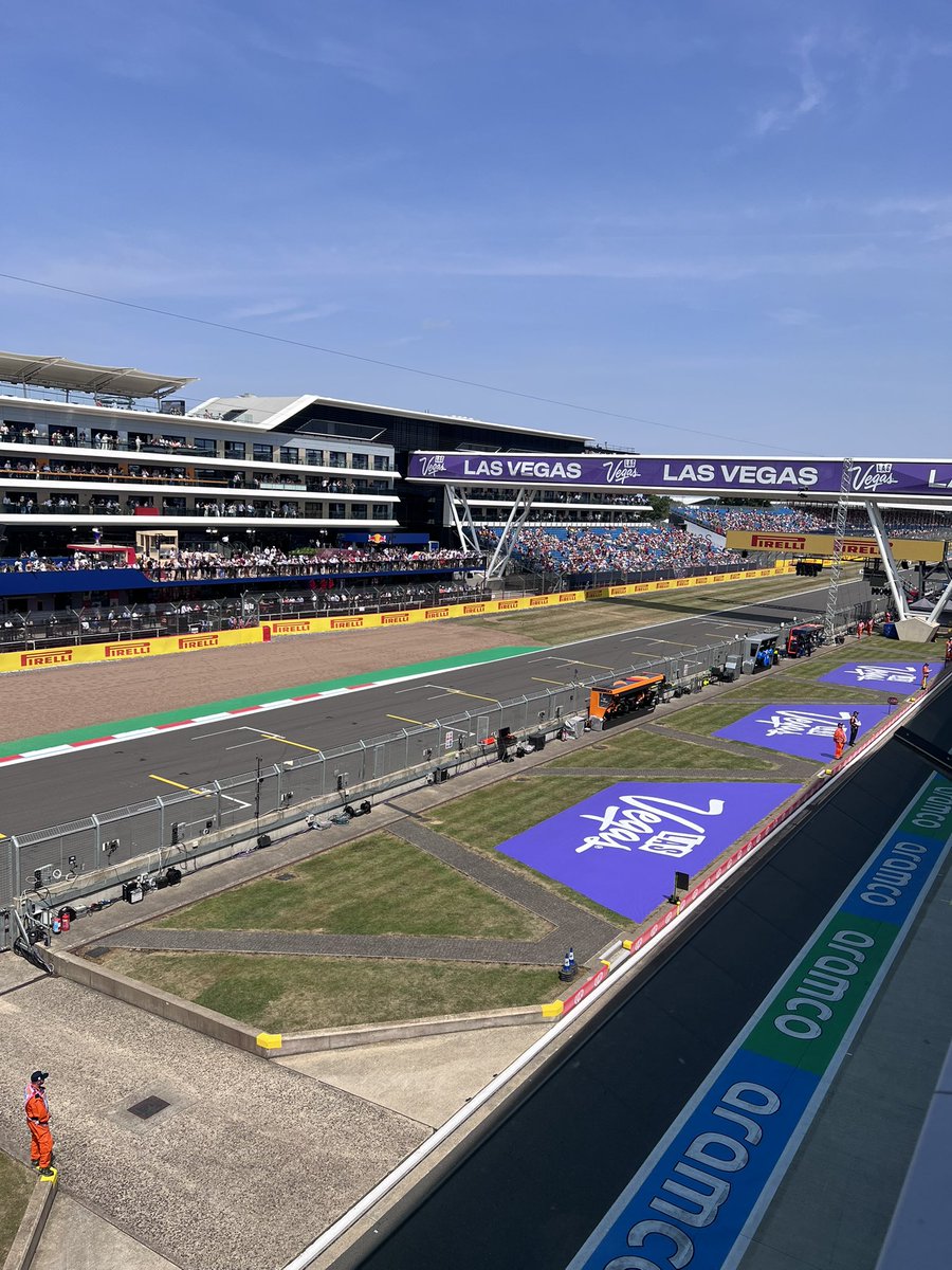 raghavinho's tweet photo. Brilliant day out in Silverstone yesterday! @F1 #britishgrandprix #formulaone #silverstone @McLarenF1 https://t.co/DT0xuN9rVV