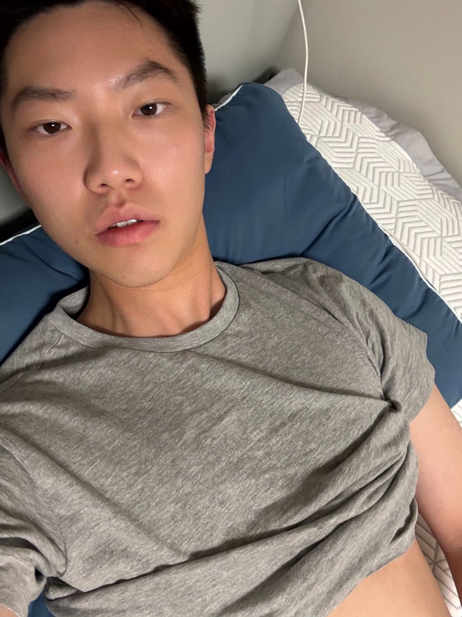 evil103005's tweet photo. 치명한척 찍어보기 심심해서 별걸 다함. https://t.co/u0ojzgzikx