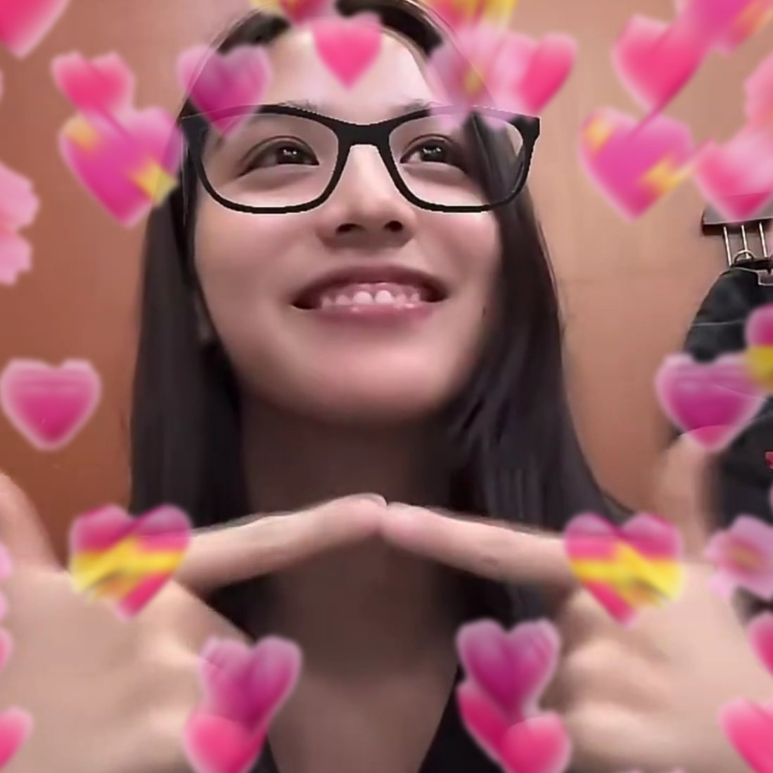 hifrom_flo's tweet photo. Bonnie when JanJingjing : https://t.co/5QT5gUlVC3