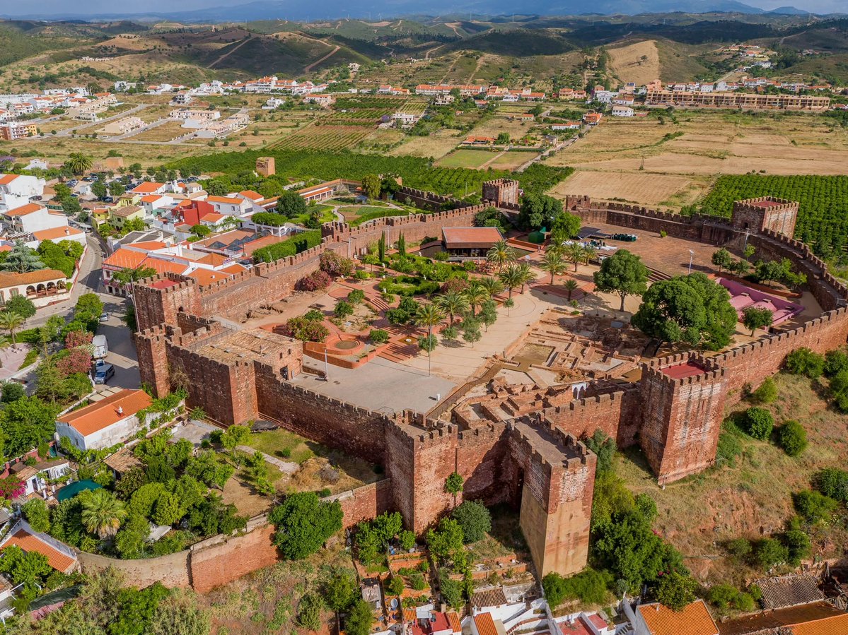 alentejo_1970's tweet photo. Things You Probably Didn't Know About the #Algarve
. The Algarve was once a kingdom.
. "Algarve" is an Arabic word.
. Silves was once one of the richest cities in Iberia.
. The 1755 earthquake also devastated the Algarve.
. Faro wasn't always the capital of the Algarve. https://t.co/YYcW2GG7Av