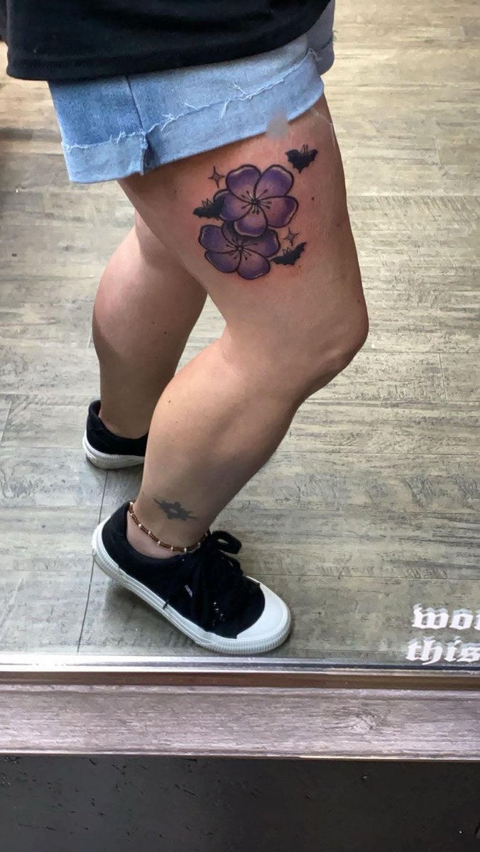 BigHorrorDaddy's tweet photo. @TheGhostHost Reminds me of my lady's last tattoo. The bats at least https://t.co/8J3OhHOEj9