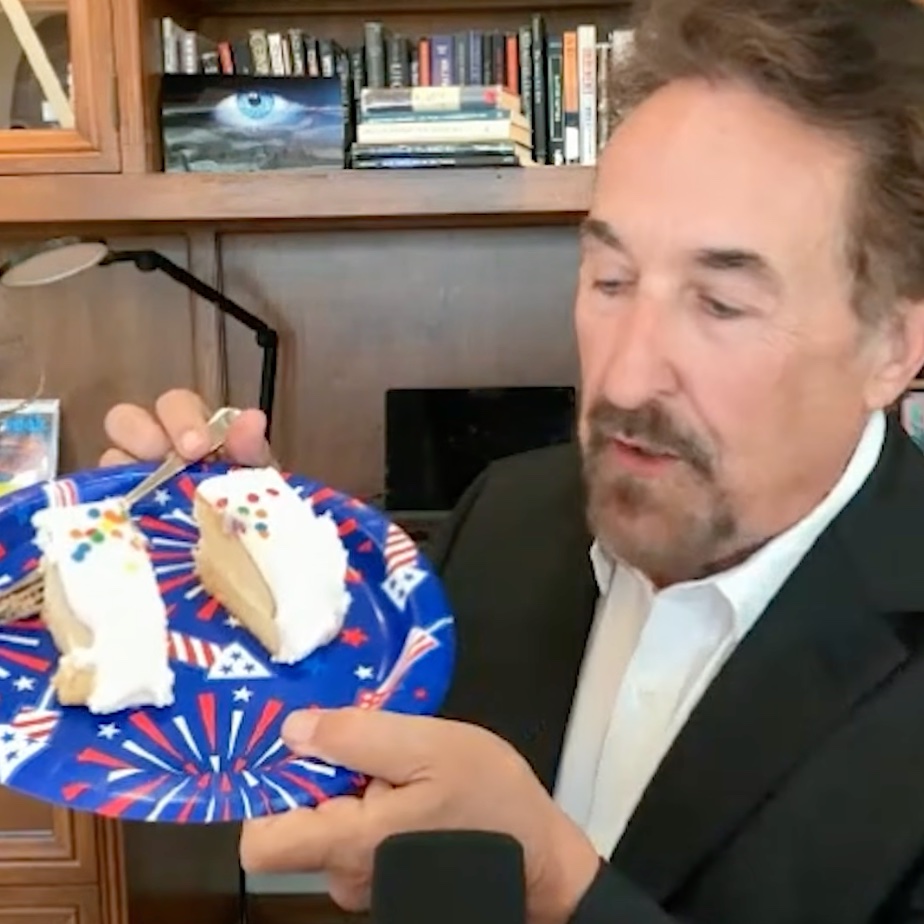 NTK_UAP's tweet photo. Before UAPs in the latest Need to Know episode, Bryce surprises Rich with cake to celebrate the year they've been doing the show only to learn that it's also Rich's birthday. All that, plus hungry goats and Tic Tacs. Wherever you get your podcasts, plus: https://t.co/hzGNy6gTJF https://t.co/StwH8GAC0L