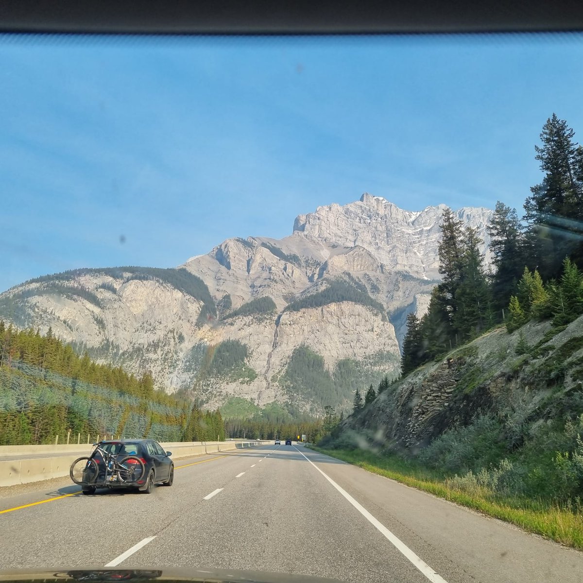 Nefo9's tweet photo. @TamiloreAdewuyi The trip took me more than 11 hours to complete because I had to stop at intervals to take in the view. It's so beautiful. https://t.co/hFxE5PEgdq