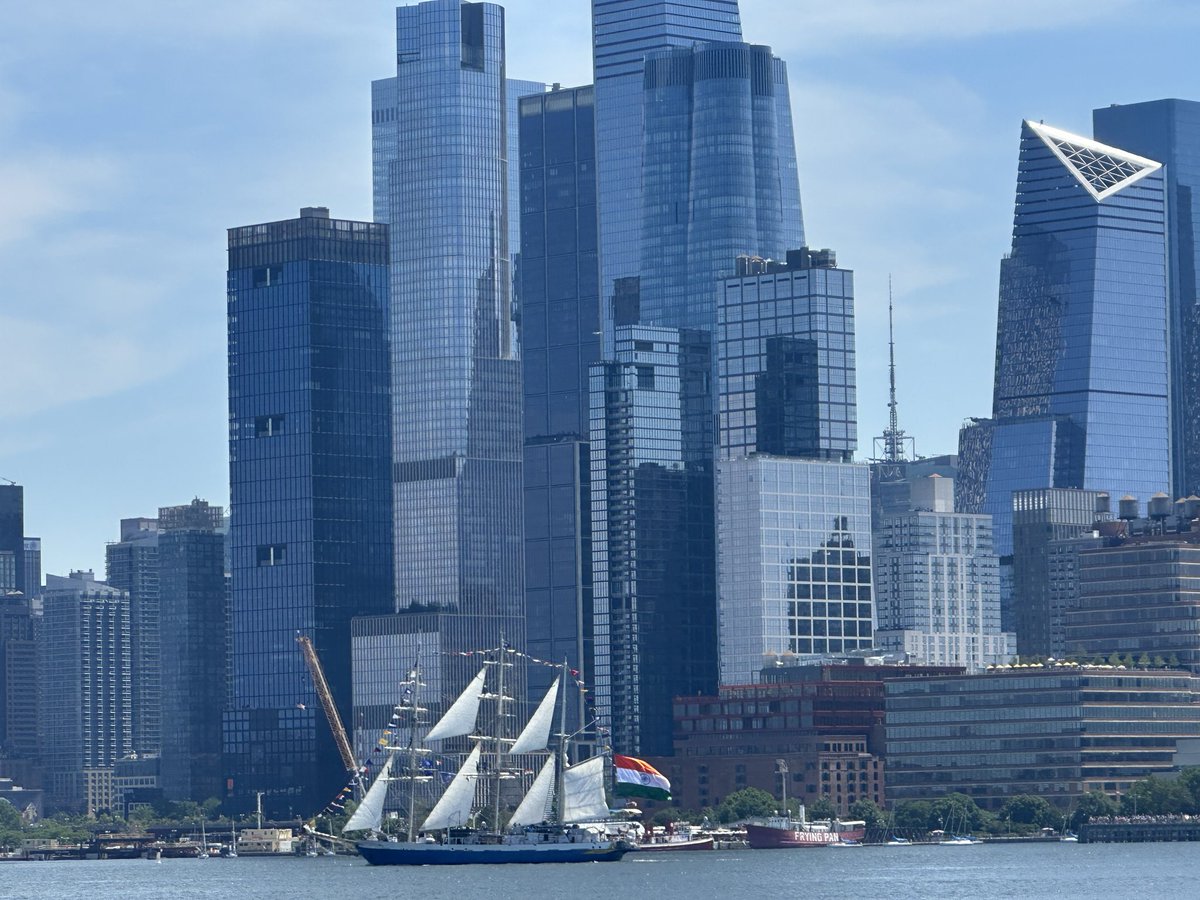 AudreyTruschke's tweet photo. Indian ship honoring America’s 250th, NYC boat parade. 

May both nations live up to their higher values, rejecting intolerance and majoritarianism. https://t.co/uTrivIo6Wt