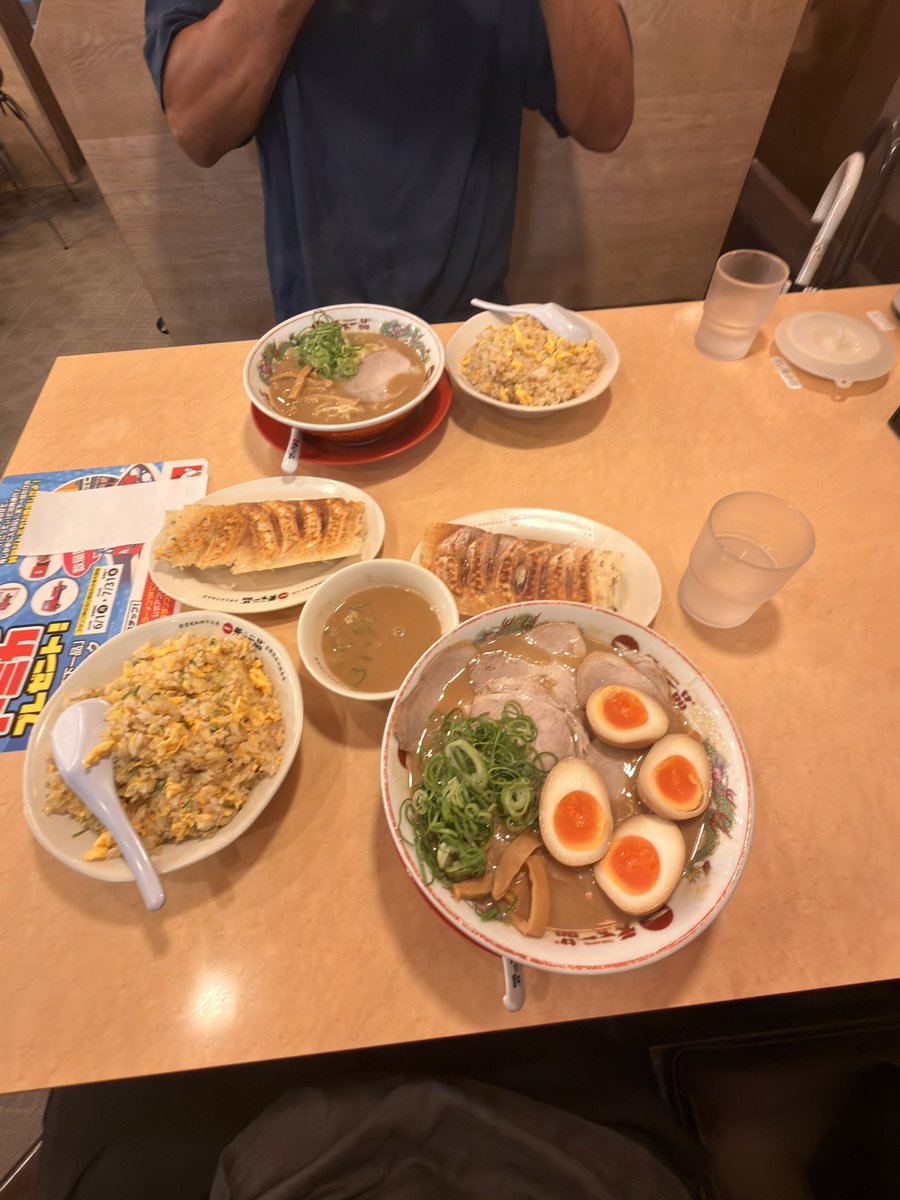 yzdo7hUSYtbsTJe's tweet photo. 今日も今日とてダークナイト(っ•₃•c)ぅー♥
昼夜どっちも参戦して、ガチで15人くらい相手したから後半バチくそヘロヘロ😵‍💫💦
しかも、どっかの誰かさんと相性良すぎて、いきまくり🤣🤝
休憩でまた天ーキメた🍜💛
まさかの2日連続はさすがに草🤣
もう当分いらんかも〜🥹✋ https://t.co/ccAAWisZPV