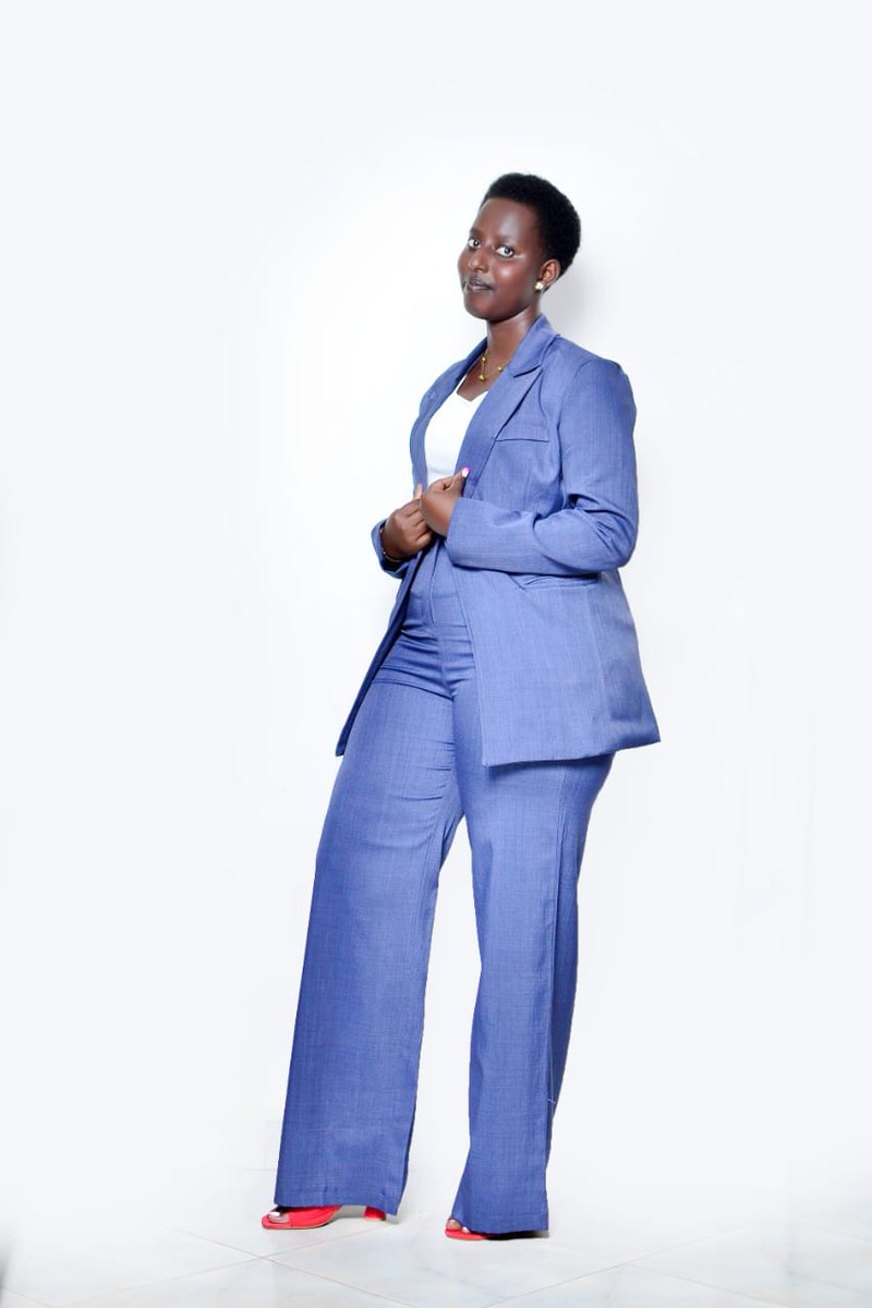 CSimwe78792's tweet photo. Bd girl wakyemeeya weezaa .my aunt is better than urs https://t.co/x75uQcrifR