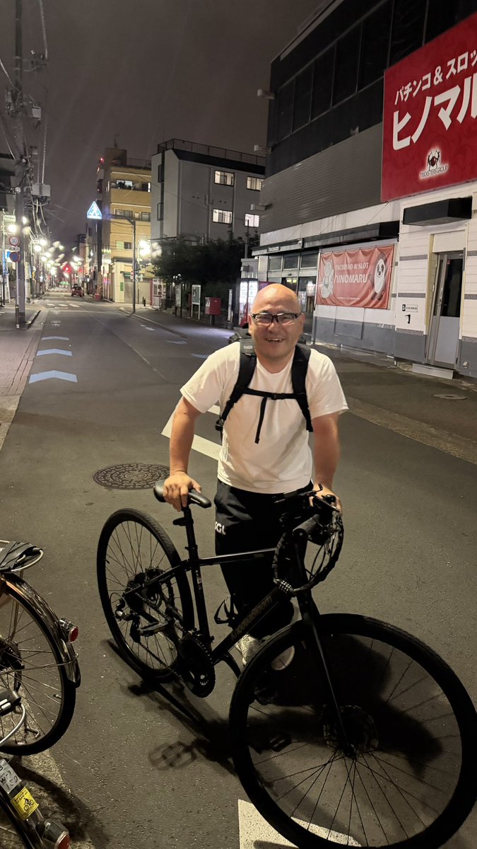 hide_kaz's tweet photo. 今日はバスケ行けた。
相変わらず膝と手首痛い。
トシだなぁ😓

でもまめさんあんなに動けてるからオレも言い訳しないで頑張る！！

まめさんお誕生日おめでとうございます✨ https://t.co/opMldkUbIT