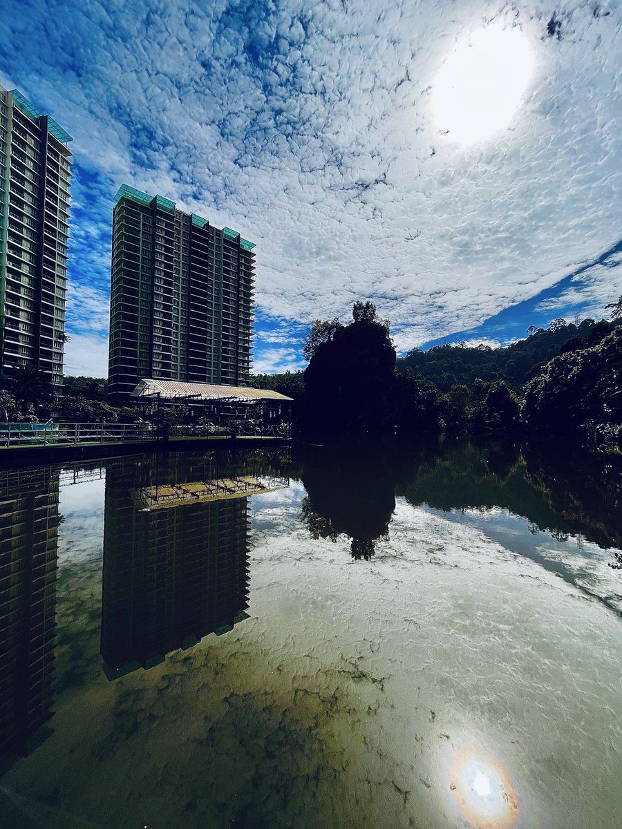 dharmadhikarin's tweet photo. Photography challenge: Reflections

QP or share your reflection photos my friends!

#theme_pic_world_reflections https://t.co/63gvKHu1og