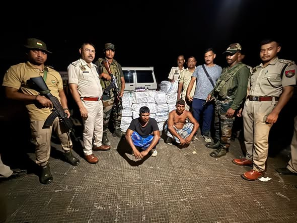 MappingNEast's tweet photo. ASSAM RIFLES SEIZES CODEINE PHOSPHATE WORTH ₹7.25 LAKHS IN ASSAM
In a well-coordinated joint operation, Assam Rifles and Cachar Police intercepted a major consignment of contraband near general area Gossaipur on NH at Udharbond Junction, Cachar, Assam, during the early hours of https://t.co/yx0FTT2BtQ