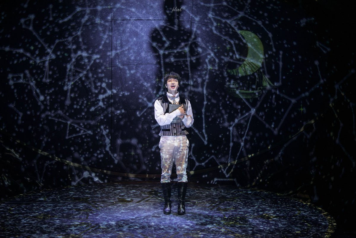 forest_musical_'s tweet photo. 260703 🌛
･:*₊‧✰ sɪᴅᴇʀᴇᴜs ✰⋆｡:ﾟ･*☽:ﾟ  
케플러 役 #안지환 배우님

❝ 어릴 적 생각나
꼬리를 끌며 떨어지던 유성우 ❞ https://t.co/kkxlSDUUVl