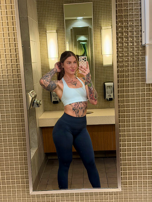 BeckyRecMeX tweet picture