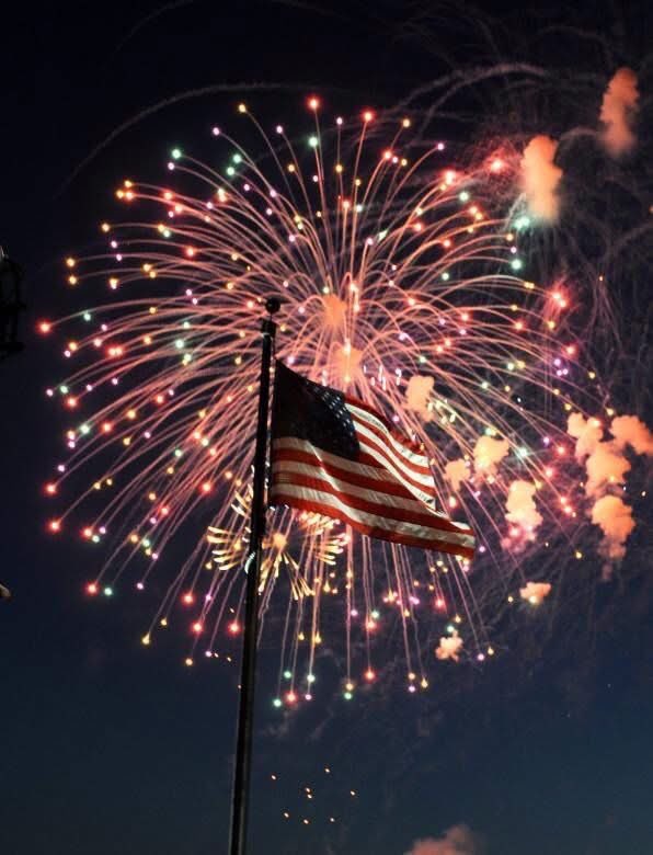 MAGAMichelleS69's tweet photo. Sorry all. I’m going to he posting this stuff all day. I absolutely LOVE the 4th of July and America!  I’m so proud to live here. https://t.co/H3b3Y44FBW