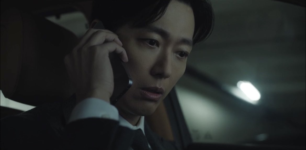 __kdramaland's tweet photo. drunk talking to his car driver to kidnap his wife and he actually did. The last 20 mins were intense and got me on the edge of my seat. 

#TheHusbandEp1 #TheHusband https://t.co/IxTPk0i9WE