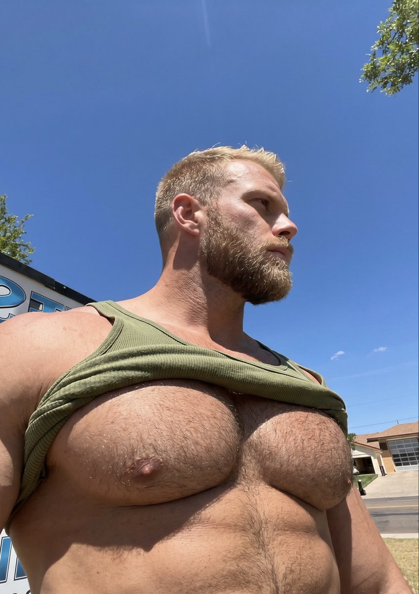 RomanVoss140652's tweet photo. Those who know how to look, know where🔥 https://t.co/z9YvsOQgnC