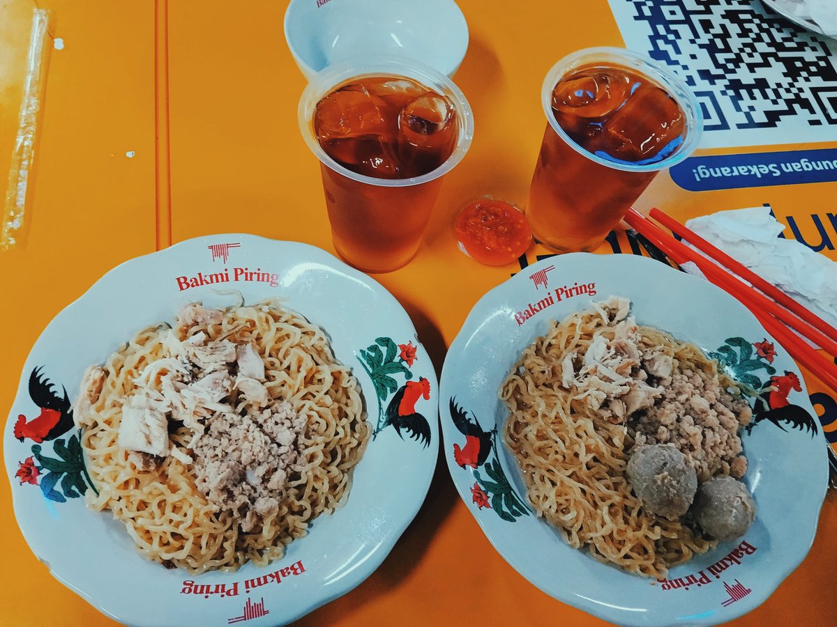 bliitzcrank's tweet photo. ❤️✨

Beruang kutub diajak ke Blok M saat event Rp1,- baterai sosialnya habis ditengah jalan. 😁🙏🏻 https://t.co/jmo0GQJE9a