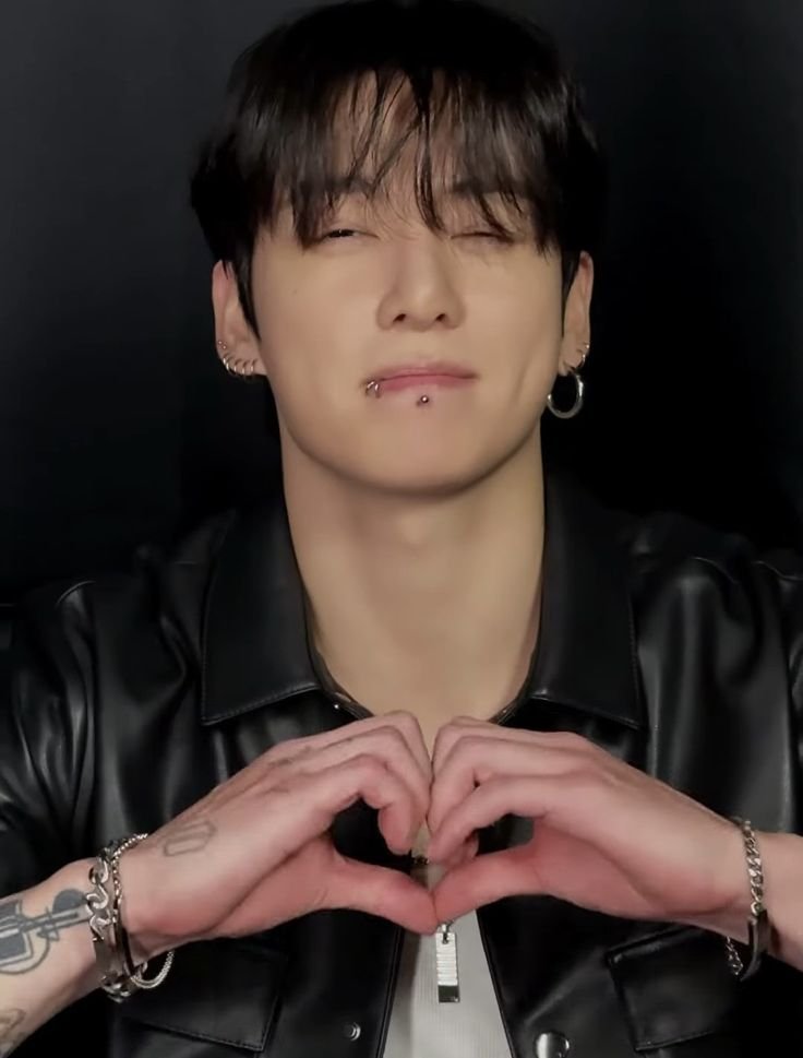 TheNoirBar's tweet photo. ㅤ

And that's a wrap for Saturday night!!

Noir is officially closed.
Thank you for hanging out and spending your weekend night with us.😉

— Sore

ㅤ https://t.co/tLZUEb0OaO