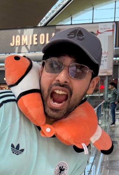 Nadia_armaalian's tweet photo. Hamara @ArmaanMalik22 to chlta phirtha meme character Hain re 😁
#AMMemes
 
#InTheAMVerse https://t.co/3jxMxQcx5z