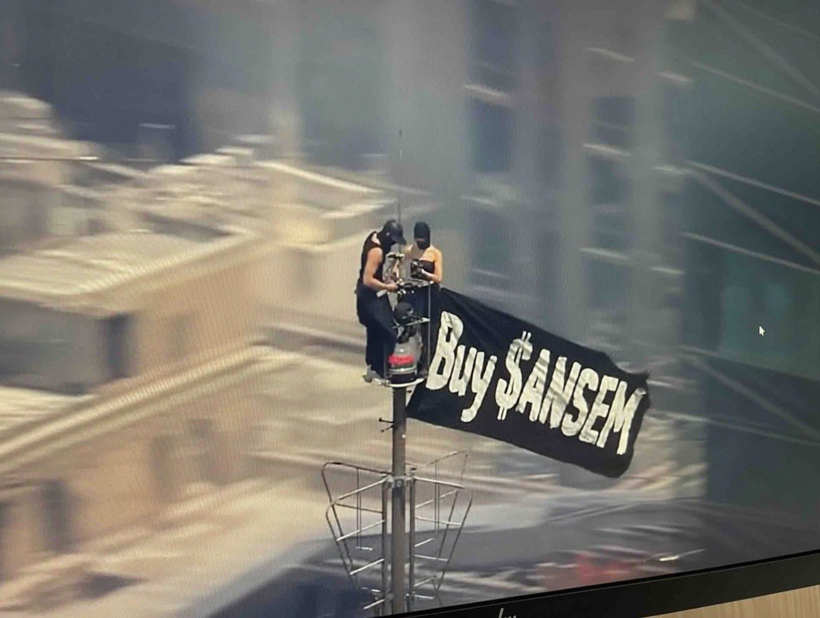 er__tb's tweet photo. 🚀 $ANSEM TO $10 BILLION — THE BLACK BULL IS UNSTOPPABLE 🐂🀄️
Listen up, degens.
@blknoiz06 isn’t just an influencer — he’s the main character of this Solana summer.
While everyone else was tweeting about rotations, Ansem dropped $ANSEM, lit the fuse, and turned it into a rocket ship. From sub-$100M to smashing $200M–$300M+ in days. His own bag? Over $100M unrealized and still holding heavy while raining airdrops on the community. The man is cooking on another level.
The streets are going crazy for it: people eating leaves, full black bull cosplays, desperate “send me the airdrop” threads… This isn’t just hype — it’s vibes on steroids. Every new holder is getting their first real taste of Solana, wallets, and pure meme magic. @blknoiz06 is onboarding the next wave of degens the fun way.
This isn’t some random token. This is the culture coin. Built by the coldest voice in crypto, backed by one of the strongest communities in the game, and fueled by constant engagement + real utility as an entry point to onchain life.
$10 BILLION market cap is not a meme — it’s the mission.
When BTC rips and retail FOMO returns, $ANSEM will be the face of the Solana renaissance. We’ve already seen what happens when Ansem moves — now imagine that energy in a full bull market.
If you’re sleeping on this, you’re going to be telling stories about “I could’ve been early on $ANSEM” later.
Black Bull season is here.
Ansem season is here.
$ANSEM to $10B and beyond.
Load up. Hold strong. Enjoy the ride.
Who’s charging with the bull? 🐂🀄️
Drop your $ANSEM conviction below and tag the squad.
