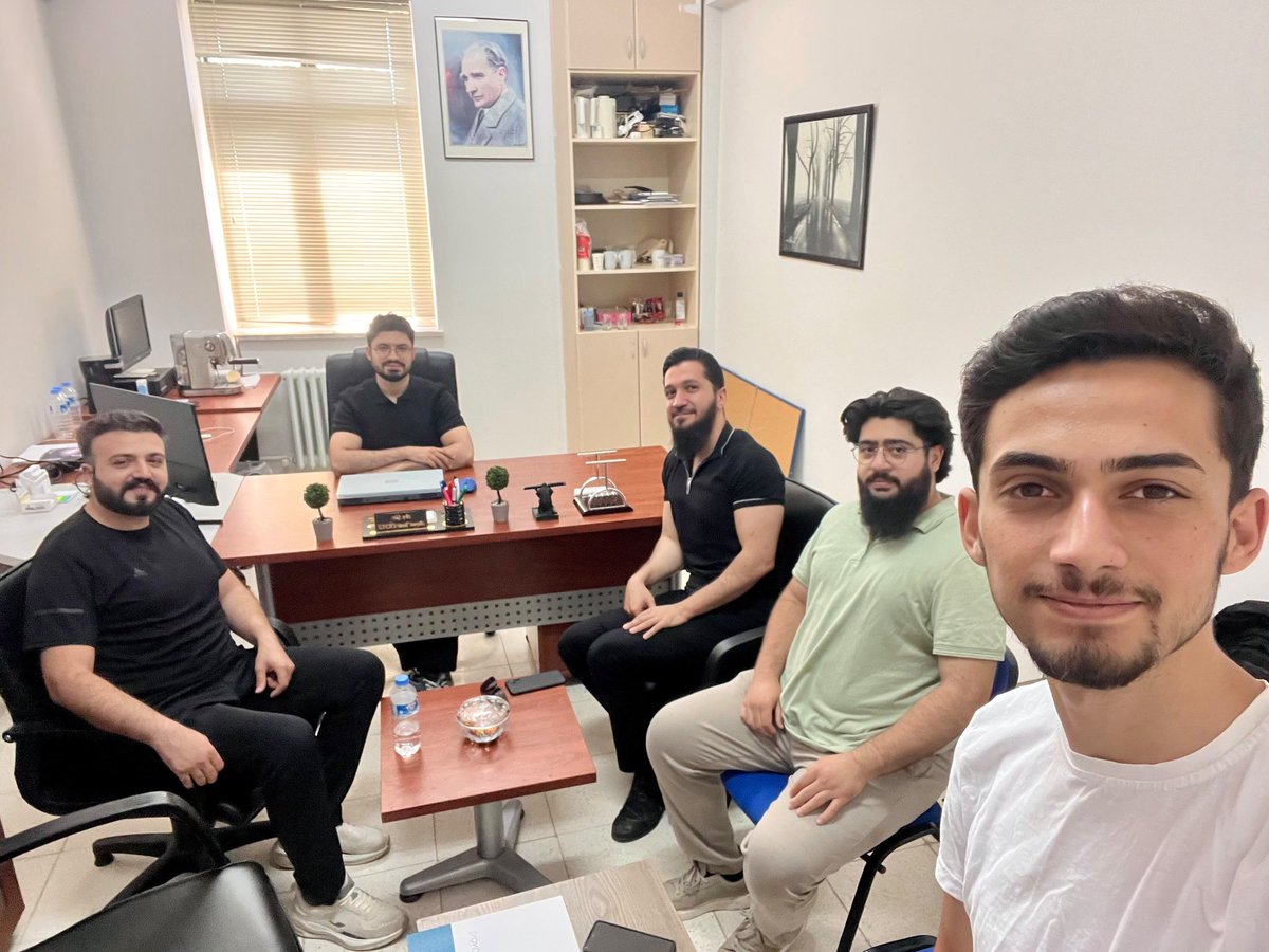 SaidKurhan's tweet photo. Araştırma görevlisi olarak Ahmet Yasir Cilvez kardeşimize ve Dr. öğretim üyesi olarak atanan İsmail İlbak kardeşimize hayırlı olsun ziyaretinde bulunduk. https://t.co/XZ6RJSZwTV