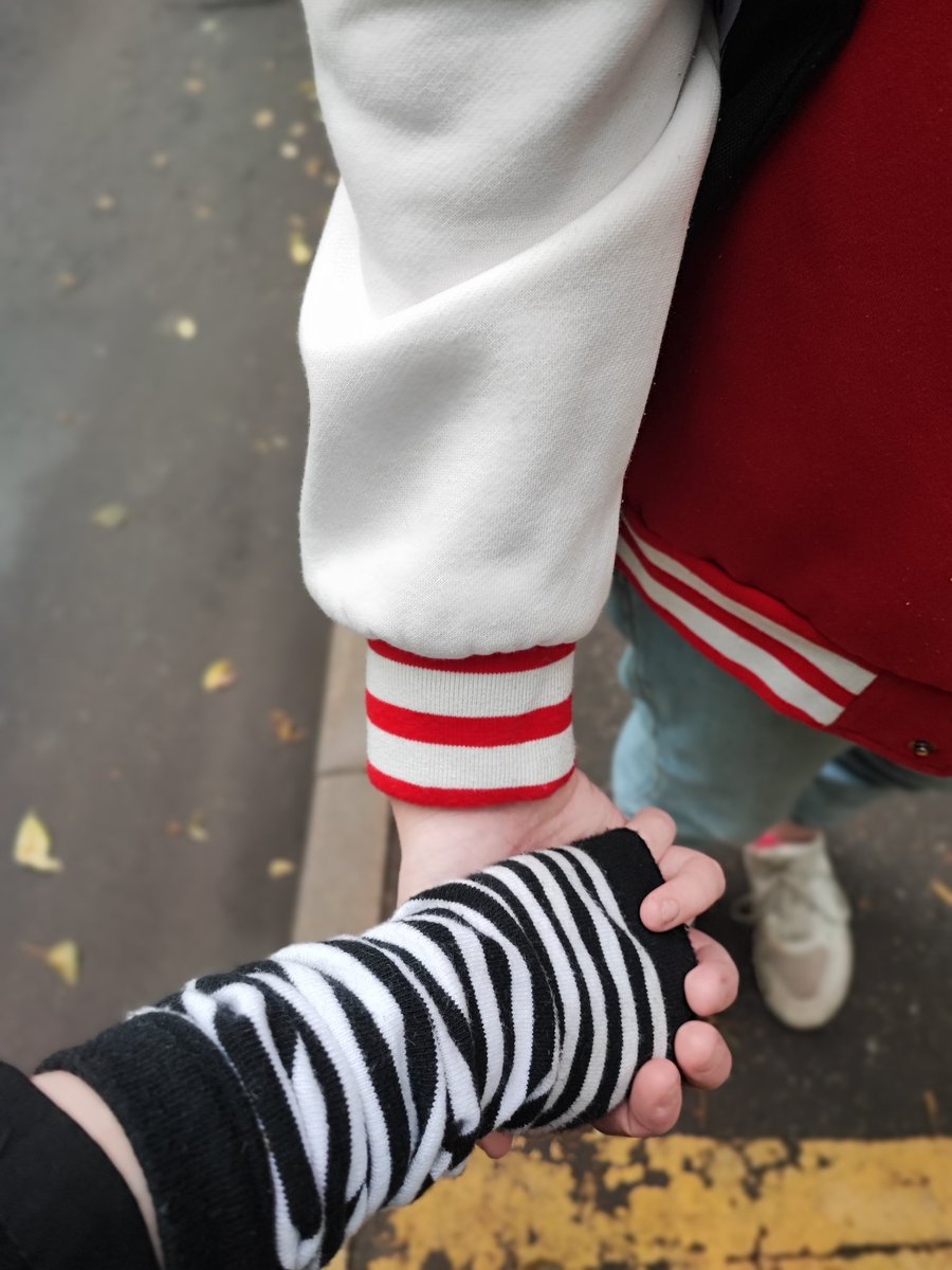 spicyktsudon's tweet photo. he said I'm perv cuz I wanna fuck Ivans boobs but still holding my hand https://t.co/haTydzL383