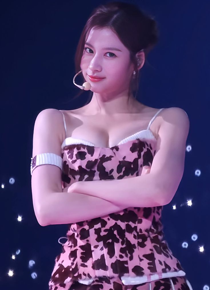v0ftq's tweet photo. 여돌 좆집뎀💗
#연능 https://t.co/STHFAI7mAx