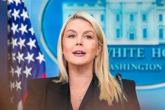 LW1307's tweet photo. @remarks I thought she was Gen X from her looks.

Seriously, she looks 45-52 years old. https://t.co/DR8A64VpbM
