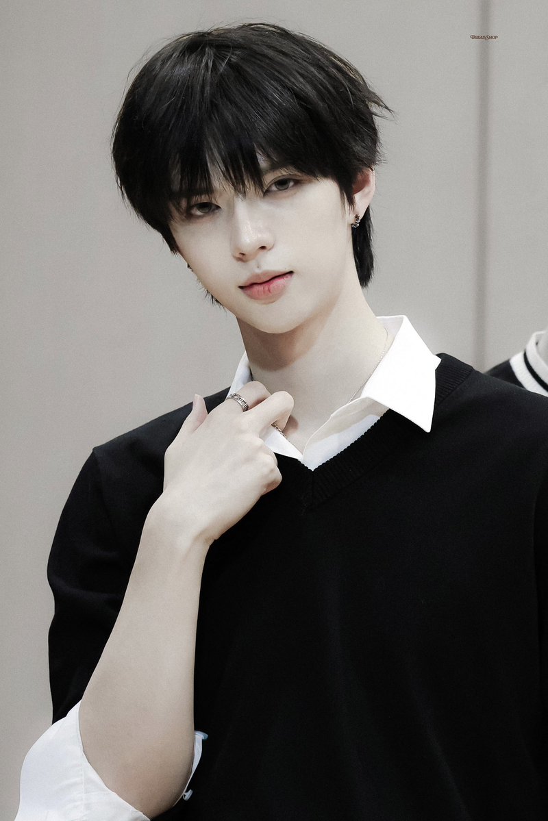 bread020827's tweet photo. 260703

🐦‍⬛

#AMPERSANDONE #앰퍼샌드원 #브라이언 #BRIAN #何廷威 https://t.co/gqAQPBslSz