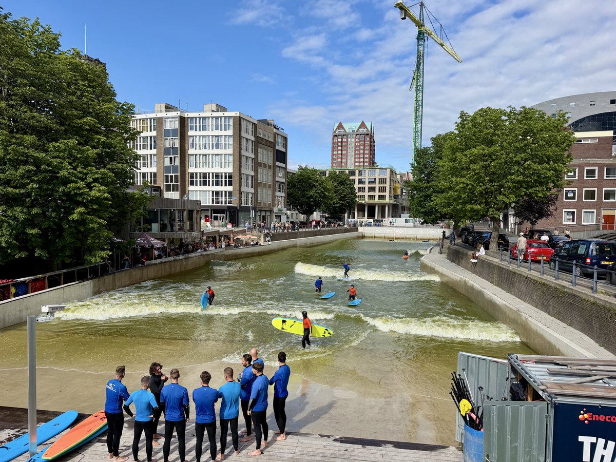 erica_v_leeuwen's tweet photo. En daar is dan eindelijk het zonnetje in #Rotterdam ☀️🏄 
@weermanrobert @Alpenweerman  @HartvNL @EdAldus @BuienRadarNL @helgavanleur @weerenradar_nl @weeronline @Weerplaza @WNLVandaag @010byday @RDStad @zuid_holland @SevereweatherNL #zomer @pictureofNL https://t.co/sVYkShSe7d